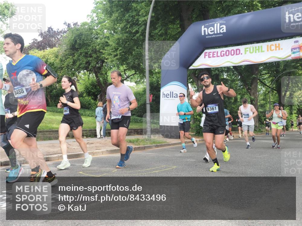 29.06.2025 - hella hamburg halbmarathon KatJ http://msf.ph/oto/8433496 29.06.2025 10:43:53 Zwischen KM18-KM19 1563, 2417, 2676, 3836, 4940, 5033, 6416, 8542 meine-sportfotos.de