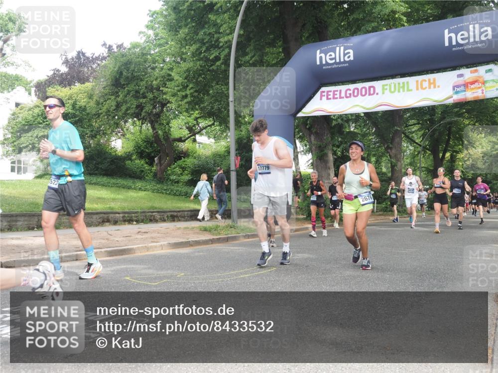 29.06.2025 - hella hamburg halbmarathon KatJ http://msf.ph/oto/8433532 29.06.2025 10:43:55 Zwischen KM18-KM19 1563, 2417, 2676, 3836, 4940, 5570, 6416, 8542 meine-sportfotos.de