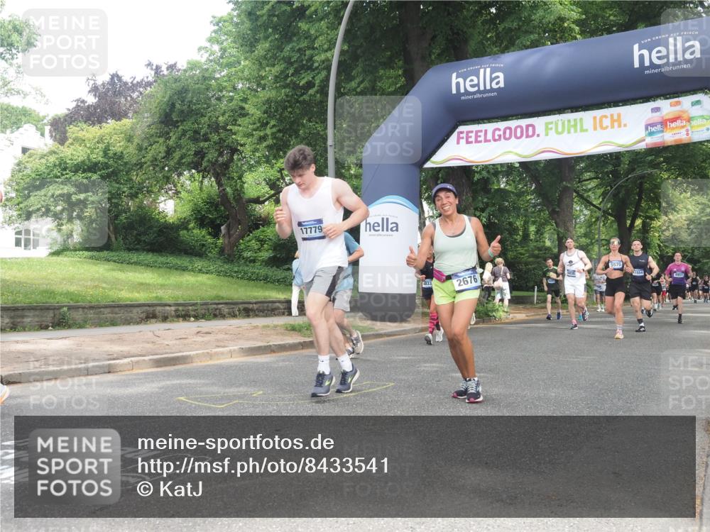 29.06.2025 - hella hamburg halbmarathon KatJ http://msf.ph/oto/8433541 29.06.2025 10:43:56 Zwischen KM18-KM19 1563, 2417, 2676, 4833, 4940, 5570, 6416, 6835 meine-sportfotos.de