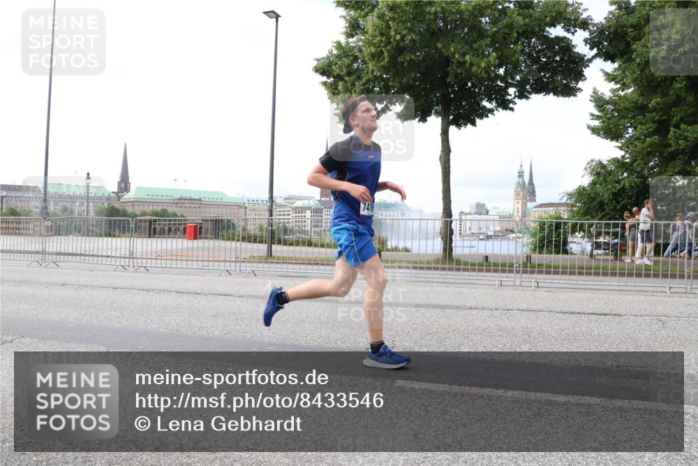 29.06.2025 - hella hamburg halbmarathon Lena Gebhardt http://msf.ph/oto/8433546 29.06.2025 10:08:23 Lombardsbrücke 1427, 1527, 2427, 4228, 4864, 5287, 5926, 6100, 6590, 7198, 7348, 7476, 8585, 9457, 9616, 9823, 9951, 9958, 10092, 10609, 10857, 11780, 11967, 12144, 12658, 12893, 13014, 13458, 14631, 14902, 14965, 15429, 15785, 16439, 16809, 18325, 18531 meine-sportfotos.de
