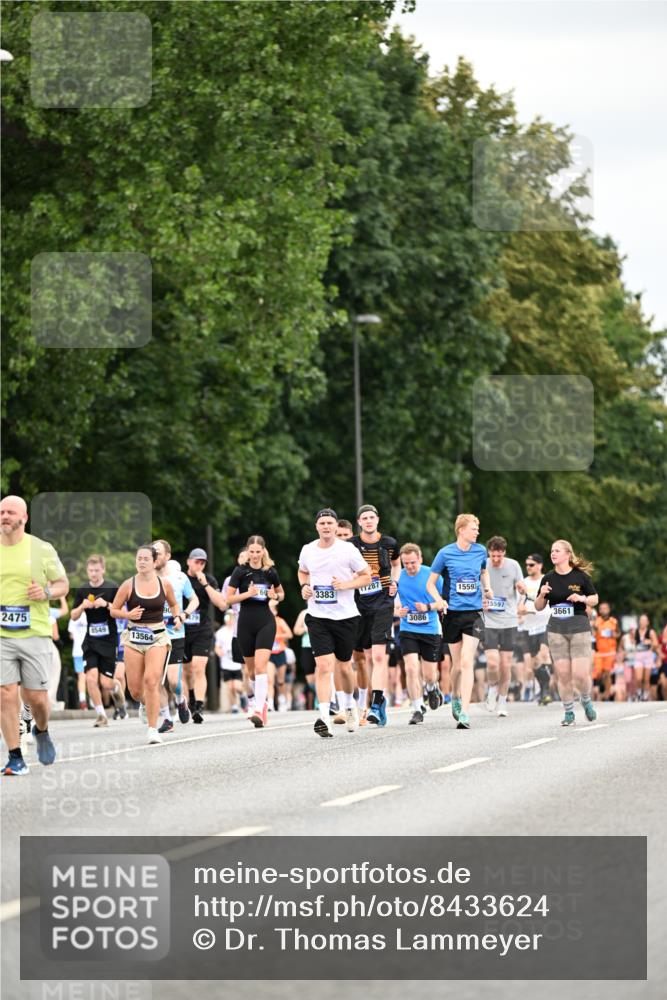29.06.2025 - hella hamburg halbmarathon Dr. Thomas Lammeyer http://msf.ph/oto/8433624 29.06.2025 10:53:16 Kennedybrücke 1142, 1157, 1174, 1175, 1392, 1626, 1701, 2067, 2475, 3086, 3383, 3486, 3661, 4327, 5551, 7394, 7532, 7931, 8549, 8719, 8759, 8760, 9341, 10204, 10479, 10794, 11000 meine-sportfotos.de