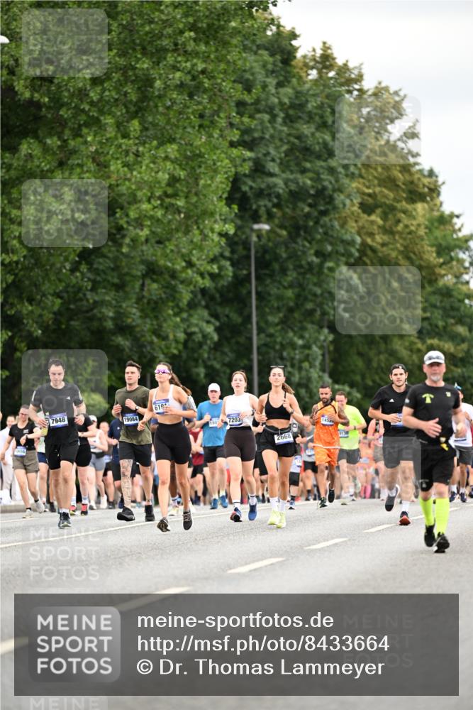 29.06.2025 - hella hamburg halbmarathon Dr. Thomas Lammeyer http://msf.ph/oto/8433664 29.06.2025 10:53:30 Kennedybrücke 1142, 1584, 1626, 2475, 2527, 2668, 3086, 3232, 3383, 3486, 3661, 4403, 5551, 5781, 6191, 6497, 7203, 7532, 7650, 7931, 7936, 7947, 7948, 8065, 8549, 8759, 8760, 9245, 9341, 10204, 10333, 10479, 11192 meine-sportfotos.de