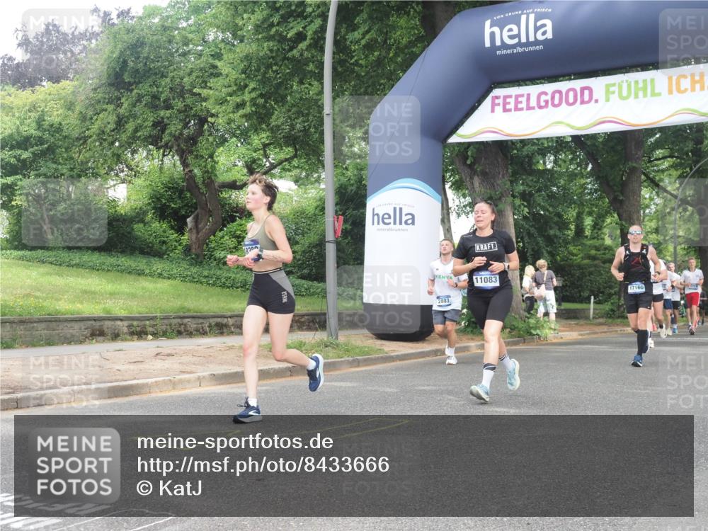 29.06.2025 - hella hamburg halbmarathon KatJ http://msf.ph/oto/8433666 29.06.2025 10:44:02 Zwischen KM18-KM19 2883, 4833, 4951, 5570, 6835 meine-sportfotos.de