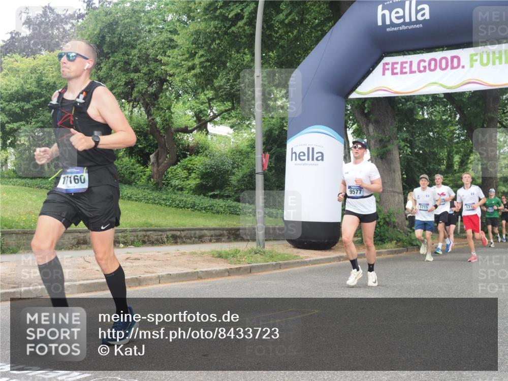 29.06.2025 - hella hamburg halbmarathon KatJ http://msf.ph/oto/8433723 29.06.2025 10:44:04 Zwischen KM18-KM19 1719, 2883, 4833, 4951, 6835 meine-sportfotos.de