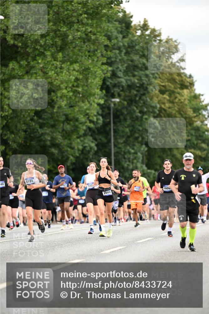 29.06.2025 - hella hamburg halbmarathon Dr. Thomas Lammeyer http://msf.ph/oto/8433724 29.06.2025 10:53:31 Kennedybrücke 1142, 1584, 1626, 2475, 2527, 2668, 3086, 3232, 3383, 3661, 4403, 4769, 5551, 5781, 6191, 6497, 7203, 7650, 7931, 7936, 7947, 7948, 8065, 8549, 8759, 8760, 9245, 9341, 10130, 10204, 10333, 10479, 11192 meine-sportfotos.de