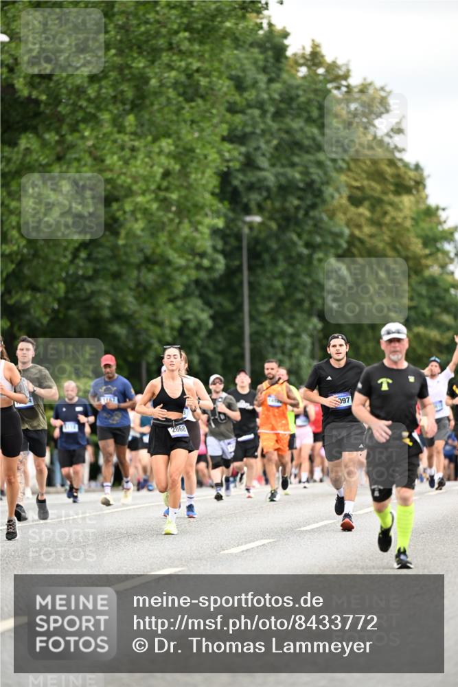 29.06.2025 - hella hamburg halbmarathon Dr. Thomas Lammeyer http://msf.ph/oto/8433772 29.06.2025 10:53:33 Kennedybrücke 1142, 1167, 1584, 1626, 2475, 2527, 2668, 3086, 3232, 3383, 3661, 4403, 4769, 5118, 5551, 5781, 6191, 6497, 7203, 7650, 7931, 7936, 7947, 7948, 8065, 8549, 8759, 8760, 9245, 9341, 10130, 10204, 10333, 10479, 10654, 11192 meine-sportfotos.de