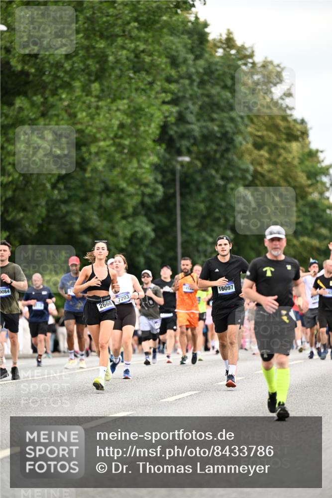 29.06.2025 - hella hamburg halbmarathon Dr. Thomas Lammeyer http://msf.ph/oto/8433786 29.06.2025 10:53:33 Kennedybrücke 1142, 1167, 1584, 1626, 2475, 2527, 2668, 3086, 3232, 3383, 3661, 4403, 4769, 5118, 5551, 5781, 6191, 6497, 7203, 7650, 7931, 7936, 7947, 7948, 8065, 8549, 8759, 8760, 9245, 9341, 10130, 10204, 10333, 10479, 10654, 11192 meine-sportfotos.de
