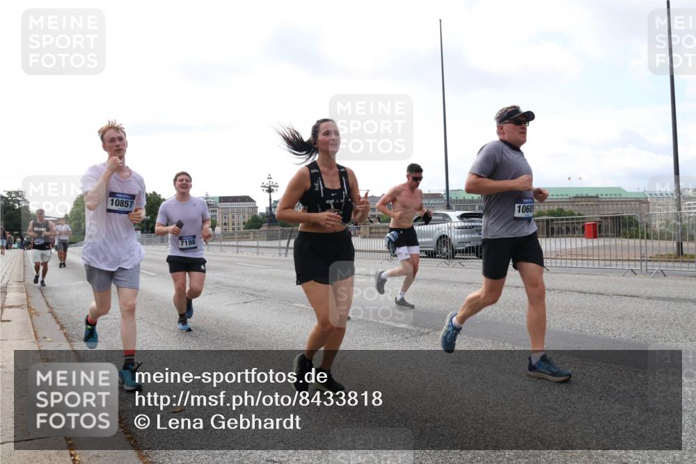 29.06.2025 - hella hamburg halbmarathon Lena Gebhardt http://msf.ph/oto/8433818 29.06.2025 10:08:27 Lombardsbrücke 9457, 10857, 7198, 1060, 1427, 1527, 2427, 5926, 6100, 6590, 7198, 7348, 7476, 8585, 9457, 9616, 9823, 9951, 9958, 10035, 10092, 10609, 10857, 11780, 11967, 12144, 12658, 12893, 13014, 14631, 14902, 14965, 15429, 16439, 18325 meine-sportfotos.de