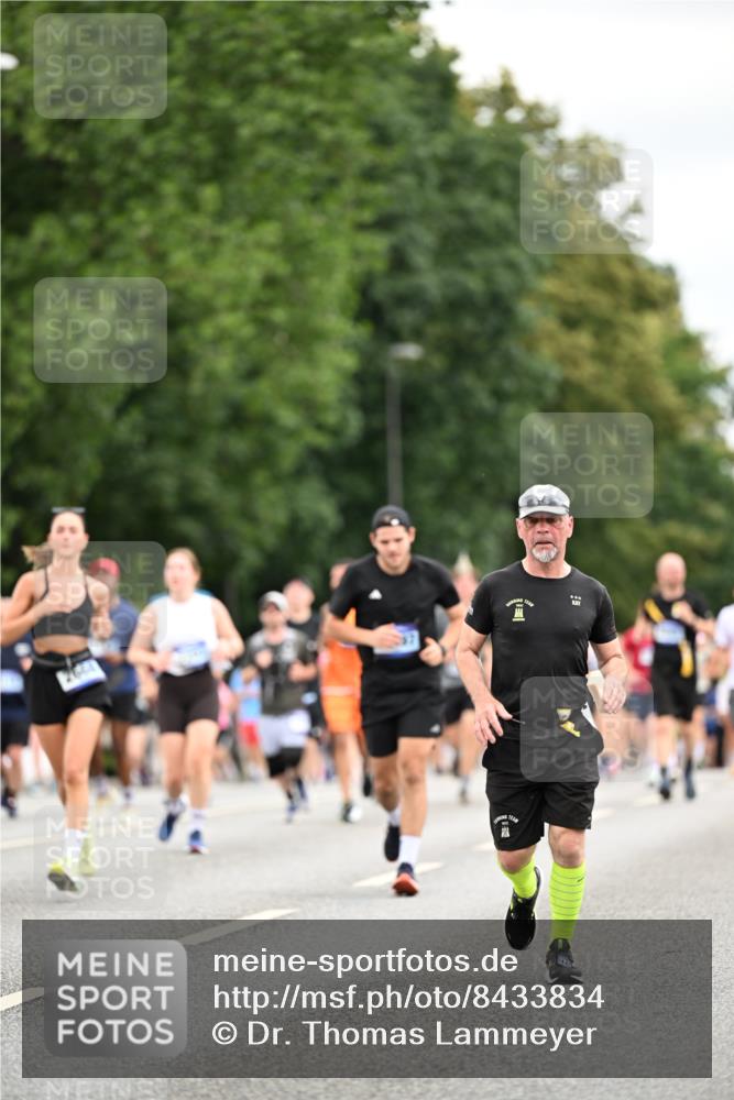 29.06.2025 - hella hamburg halbmarathon Dr. Thomas Lammeyer http://msf.ph/oto/8433834 29.06.2025 10:53:35 Kennedybrücke 1167, 1584, 1626, 2475, 2527, 2668, 3086, 3232, 3253, 3383, 3661, 4403, 4769, 5118, 5551, 5781, 6191, 6497, 7203, 7650, 7931, 7936, 7947, 7948, 8065, 8549, 8759, 8760, 9245, 9341, 10130, 10204, 10333, 10479, 10654, 11192 meine-sportfotos.de