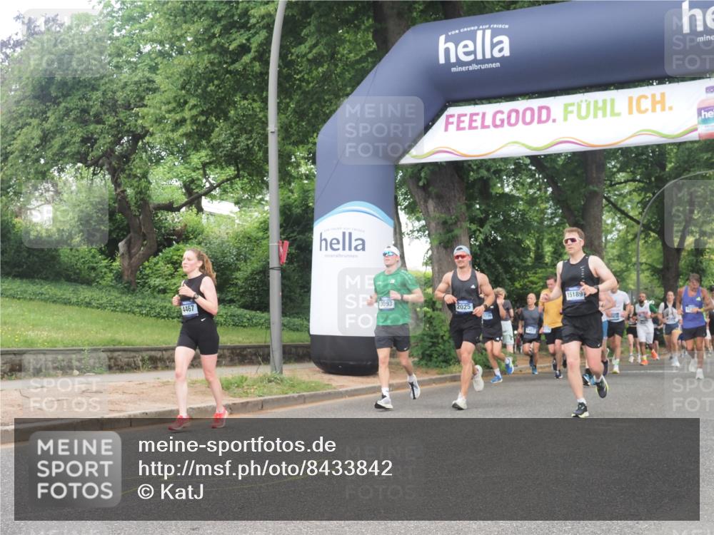 29.06.2025 - hella hamburg halbmarathon KatJ http://msf.ph/oto/8433842 29.06.2025 10:44:09 Zwischen KM18-KM19 1715, 1719, 1833, 2025, 3093, 4467 meine-sportfotos.de