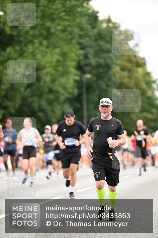 29.06.2025 - hella hamburg halbmarathon Dr. Thomas Lammeyer http://msf.ph/oto/8433863 29.06.2025 10:53:36 Kennedybrücke 1167, 1584, 1626, 2475, 2527, 2668, 3086, 3232, 3253, 3383, 3661, 4403, 4769, 5118, 5551, 5781, 6191, 6497, 7203, 7650, 7931, 7936, 7947, 7948, 8065, 8549, 8759, 8760, 9245, 9341, 10130, 10204, 10333, 10479, 10654, 11192 meine-sportfotos.de