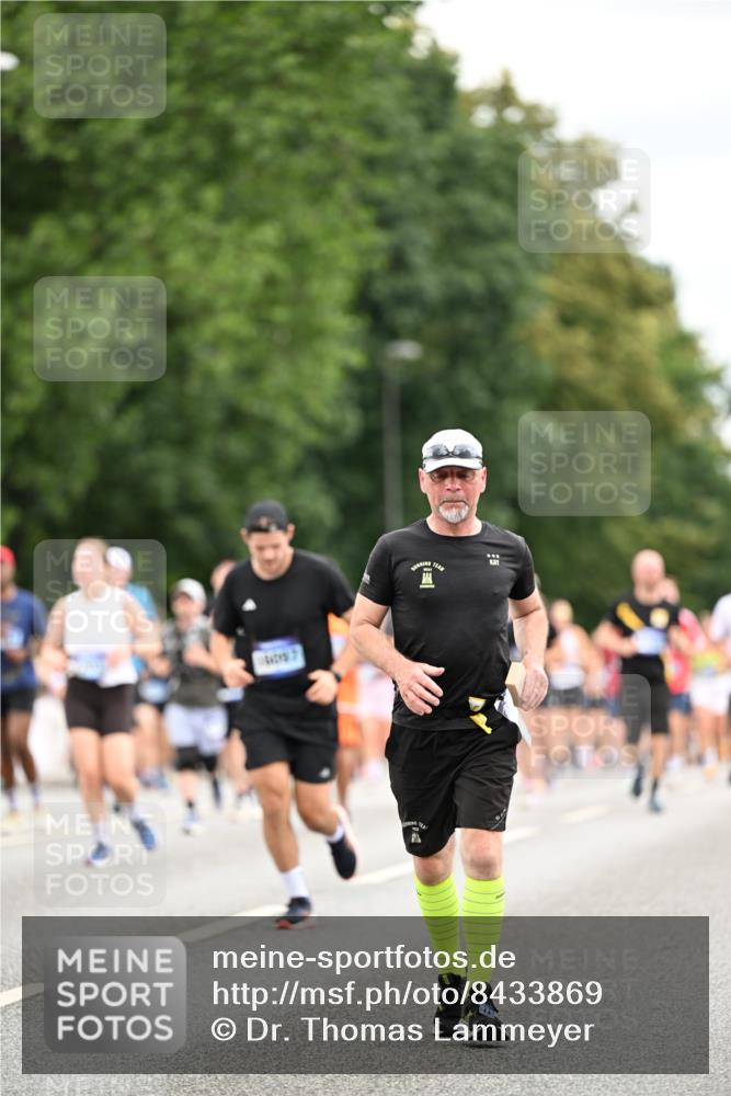 29.06.2025 - hella hamburg halbmarathon Dr. Thomas Lammeyer http://msf.ph/oto/8433869 29.06.2025 10:53:36 Kennedybrücke 1167, 1584, 1626, 2475, 2527, 2668, 3086, 3232, 3253, 3383, 3661, 4403, 4769, 5118, 5551, 5781, 6191, 6497, 7203, 7650, 7931, 7936, 7947, 7948, 8065, 8549, 8759, 8760, 9245, 9341, 10130, 10204, 10333, 10479, 10654, 11192 meine-sportfotos.de