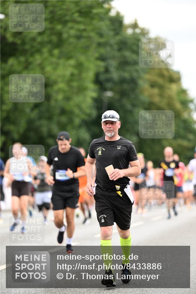 29.06.2025 - hella hamburg halbmarathon Dr. Thomas Lammeyer http://msf.ph/oto/8433886 29.06.2025 10:53:36 Kennedybrücke 1167, 1584, 1626, 2475, 2527, 2668, 3086, 3232, 3253, 3383, 3661, 4403, 4769, 5118, 5551, 5781, 6191, 6497, 7203, 7650, 7931, 7936, 7947, 7948, 8065, 8549, 8759, 8760, 9245, 9341, 10130, 10204, 10333, 10479, 10654, 11192 meine-sportfotos.de