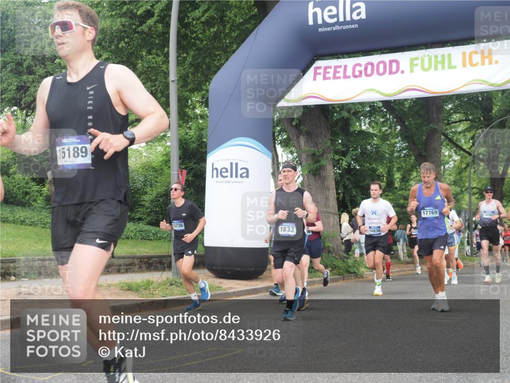 29.06.2025 - hella hamburg halbmarathon KatJ http://msf.ph/oto/8433926 29.06.2025 10:44:11 Zwischen KM18-KM19 1715, 1719, 1833, 2025, 2488, 3093, 3413, 4467 meine-sportfotos.de