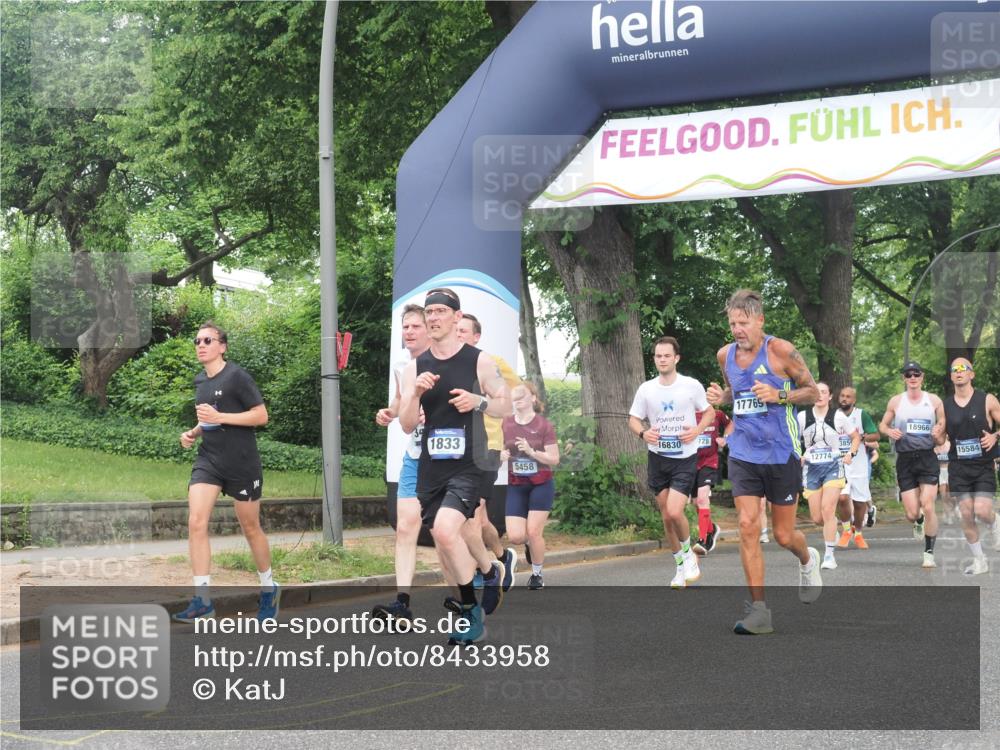 29.06.2025 - hella hamburg halbmarathon KatJ http://msf.ph/oto/8433958 29.06.2025 10:44:11 Zwischen KM18-KM19 1715, 1719, 1833, 2025, 2488, 3093, 3413, 4467 meine-sportfotos.de