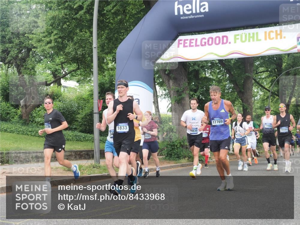 29.06.2025 - hella hamburg halbmarathon KatJ http://msf.ph/oto/8433968 29.06.2025 10:44:12 Zwischen KM18-KM19 1715, 1719, 1833, 2025, 2488, 3093, 3413, 4467, 5458 meine-sportfotos.de