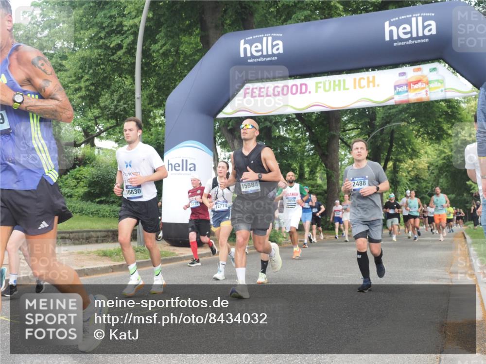 29.06.2025 - hella hamburg halbmarathon KatJ http://msf.ph/oto/8434032 29.06.2025 10:44:13 Zwischen KM18-KM19 1715, 1833, 2025, 2488, 3093, 3413, 3859, 4426, 4467, 5457, 5458 meine-sportfotos.de