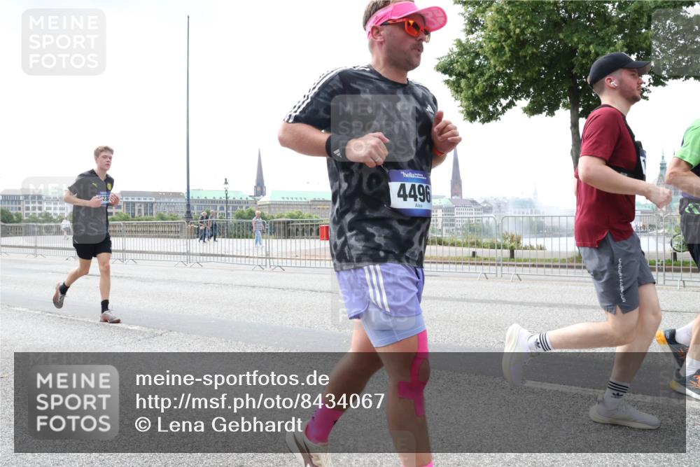 29.06.2025 - hella hamburg halbmarathon Lena Gebhardt http://msf.ph/oto/8434067 29.06.2025 10:44:37 Lombardsbrücke 23, 4496, 1273, 1345, 1519, 1924, 2343, 2610, 2674, 3065, 3506, 4215, 4496, 4968, 5355, 5647, 5649, 5730, 5731, 6002, 6841, 6888, 7216, 7818, 7842, 8272, 8582, 8763, 9036, 9084, 9085, 9331, 9333, 9397, 9510, 9536, 10006, 10223, 10303, 10304, 10416, 10668, 11272, 11825, 11955, 12318, 12322, 12409, 12803, 12995, 13039, 13262, 13288, 13330, 13390, 13906, 14091, 14123, 14350, 14654, 14681, 14971, 18454, 18459 meine-sportfotos.de