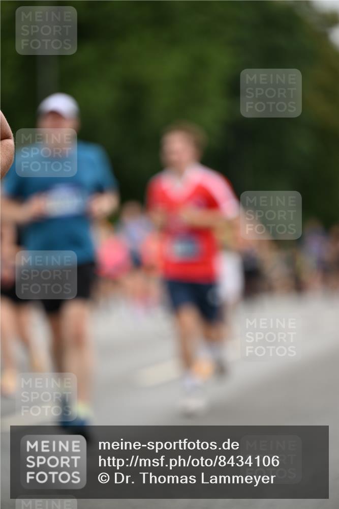 29.06.2025 - hella hamburg halbmarathon Dr. Thomas Lammeyer http://msf.ph/oto/8434106 29.06.2025 10:53:47 Kennedybrücke 1167, 1584, 2437, 2438, 2527, 2668, 2716, 2997, 3232, 3253, 4403, 4769, 5118, 5479, 5480, 5781, 6191, 6497, 7203, 7650, 7679, 7936, 7947, 7948, 8065, 9245, 10130, 10333, 10654, 10782, 11192 meine-sportfotos.de