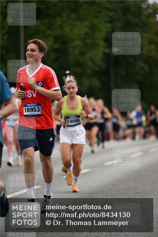 29.06.2025 - hella hamburg halbmarathon Dr. Thomas Lammeyer http://msf.ph/oto/8434130 29.06.2025 10:53:49 Kennedybrücke 1167, 1584, 2437, 2438, 2527, 2668, 2716, 2997, 3232, 3253, 4769, 5118, 5479, 5480, 5781, 6191, 6497, 7203, 7650, 7679, 7947, 7948, 8065, 9245, 10130, 10333, 10654, 10782, 11192 meine-sportfotos.de