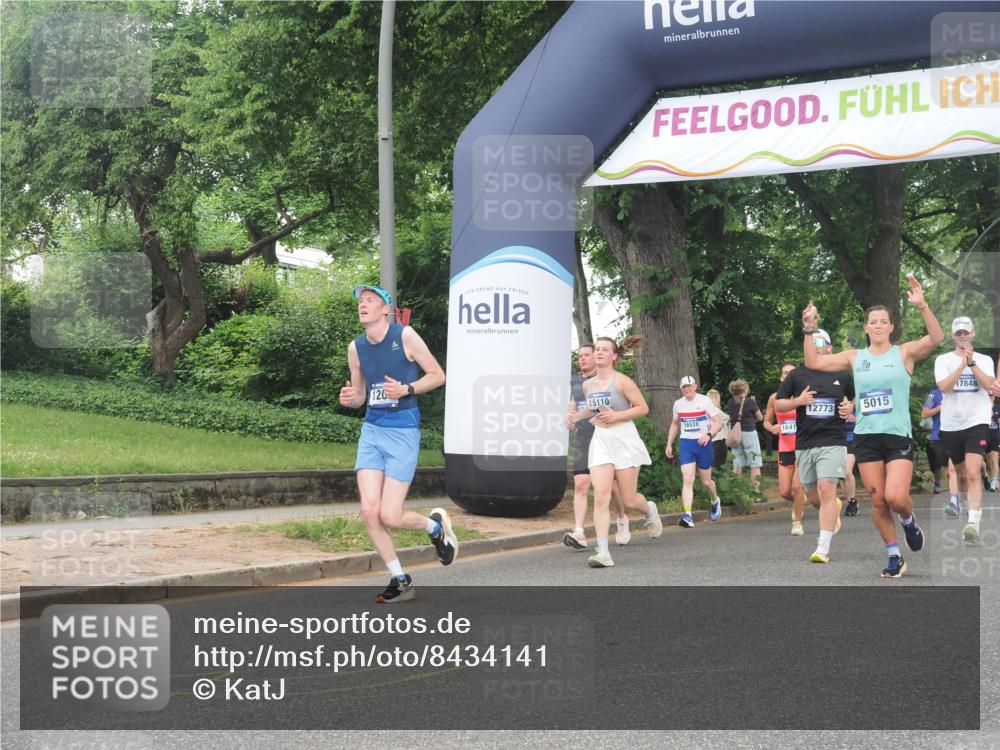 29.06.2025 - hella hamburg halbmarathon KatJ http://msf.ph/oto/8434141 29.06.2025 10:44:17 Zwischen KM18-KM19 1200, 1833, 2488, 3413, 3859, 4426, 5015, 5134, 5457, 5458, 5728 meine-sportfotos.de