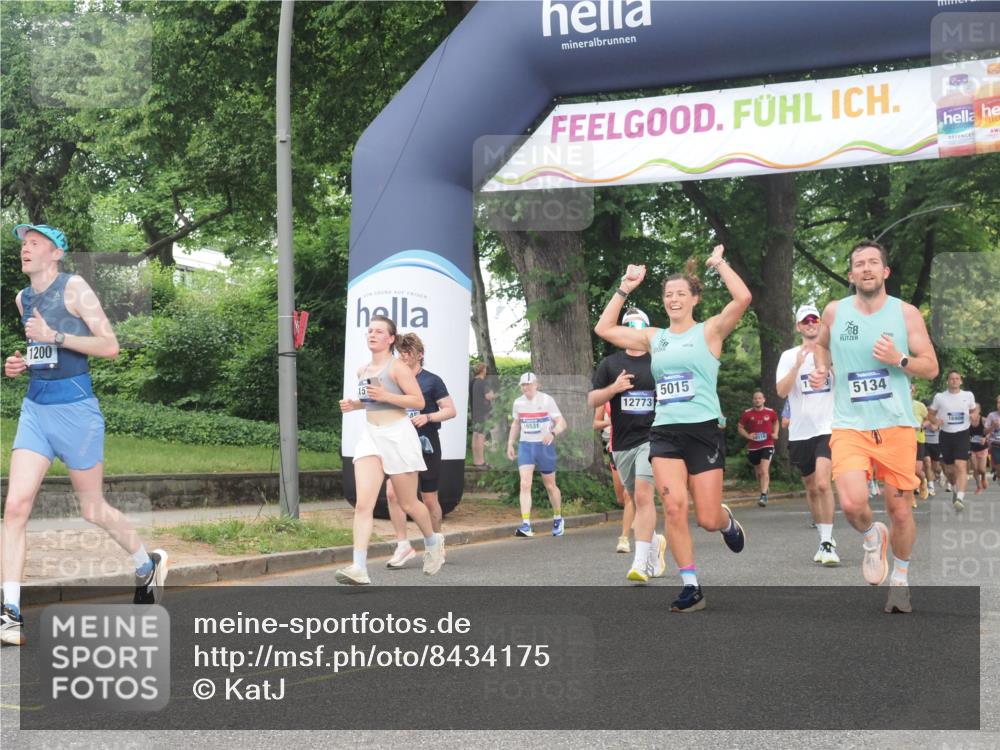 29.06.2025 - hella hamburg halbmarathon KatJ http://msf.ph/oto/8434175 29.06.2025 10:44:18 Zwischen KM18-KM19 1200, 2488, 3413, 3859, 4426, 5015, 5134, 5457, 5458, 5728 meine-sportfotos.de