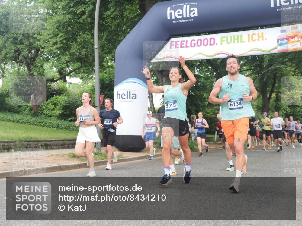 29.06.2025 - hella hamburg halbmarathon KatJ http://msf.ph/oto/8434210 29.06.2025 10:44:18 Zwischen KM18-KM19 1200, 2488, 3413, 3859, 4426, 5015, 5134, 5457, 5458, 5728 meine-sportfotos.de