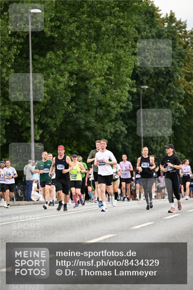 29.06.2025 - hella hamburg halbmarathon Dr. Thomas Lammeyer http://msf.ph/oto/8434329 29.06.2025 10:54:00 Kennedybrücke 1167, 1805, 2437, 2438, 2541, 2716, 2997, 3253, 4589, 4769, 5106, 5118, 5479, 5480, 7679, 9015, 9162, 10038, 10130, 10654, 10782, 11030 meine-sportfotos.de