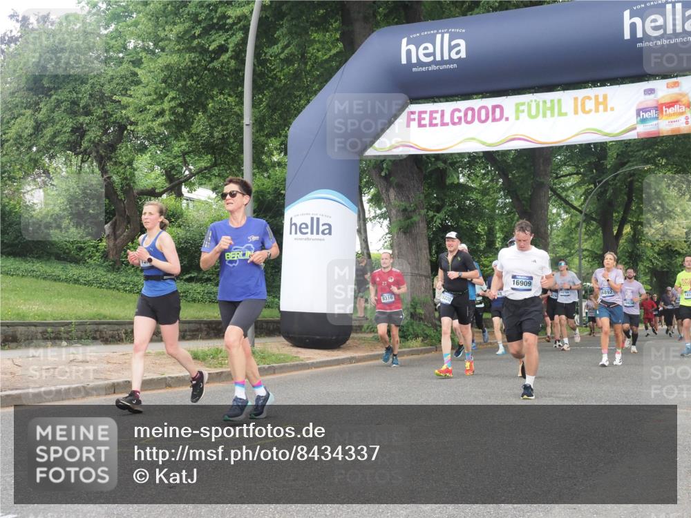 29.06.2025 - hella hamburg halbmarathon KatJ http://msf.ph/oto/8434337 29.06.2025 10:44:21 Zwischen KM18-KM19 1200, 3859, 4426, 5015, 5134, 5391, 5457, 5728, 6892, 7159 meine-sportfotos.de