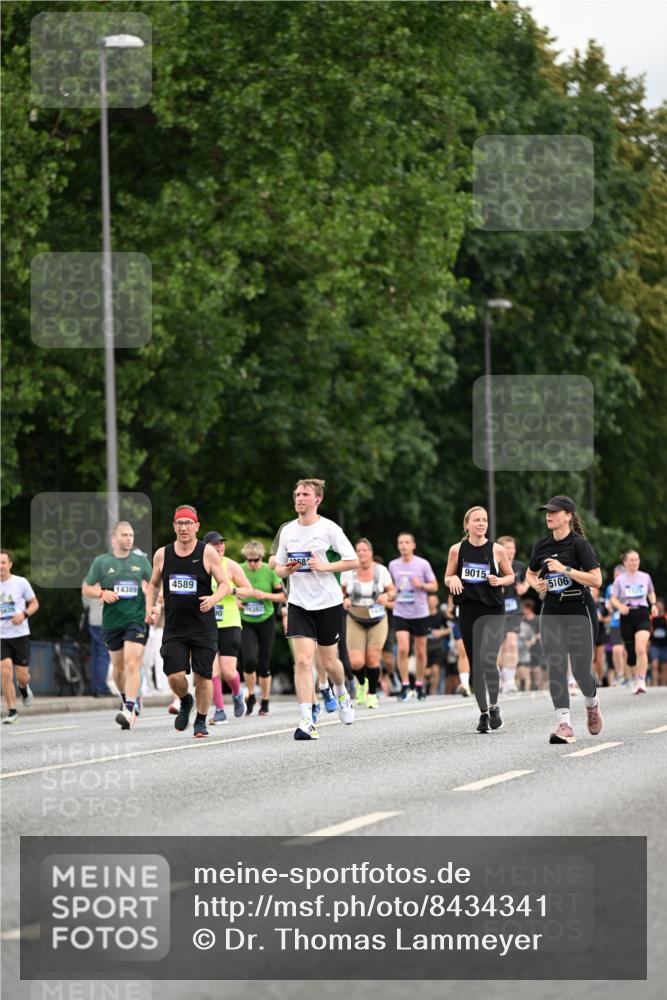 29.06.2025 - hella hamburg halbmarathon Dr. Thomas Lammeyer http://msf.ph/oto/8434341 29.06.2025 10:54:00 Kennedybrücke 1167, 1805, 2437, 2438, 2541, 2716, 2997, 3253, 4589, 4769, 5106, 5118, 5479, 5480, 7679, 9015, 9162, 10038, 10130, 10654, 10782, 11030 meine-sportfotos.de