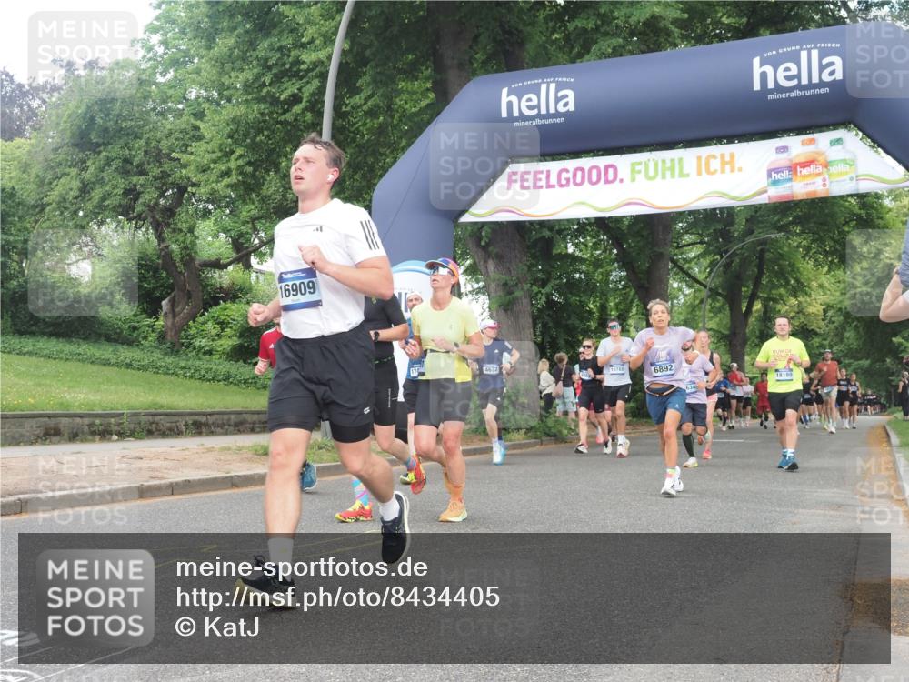 29.06.2025 - hella hamburg halbmarathon KatJ http://msf.ph/oto/8434405 29.06.2025 10:44:23 Zwischen KM18-KM19 2652, 3575, 4632, 5015, 5134, 5391, 6892, 7159 meine-sportfotos.de