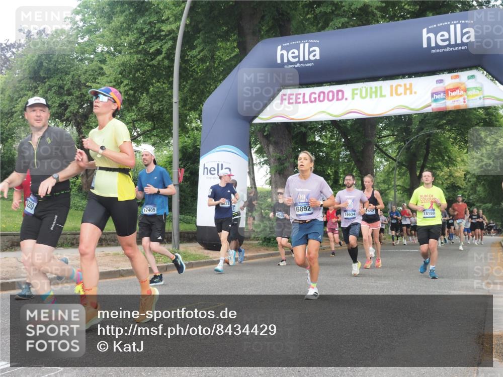 29.06.2025 - hella hamburg halbmarathon KatJ http://msf.ph/oto/8434429 29.06.2025 10:44:24 Zwischen KM18-KM19 2652, 2656, 3575, 4632, 5134, 5391, 6892, 7159 meine-sportfotos.de