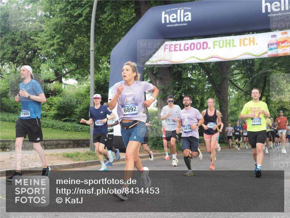 29.06.2025 - hella hamburg halbmarathon KatJ http://msf.ph/oto/8434453 29.06.2025 10:44:24 Zwischen KM18-KM19 2652, 2656, 3575, 4632, 5134, 5391, 6892, 7159 meine-sportfotos.de