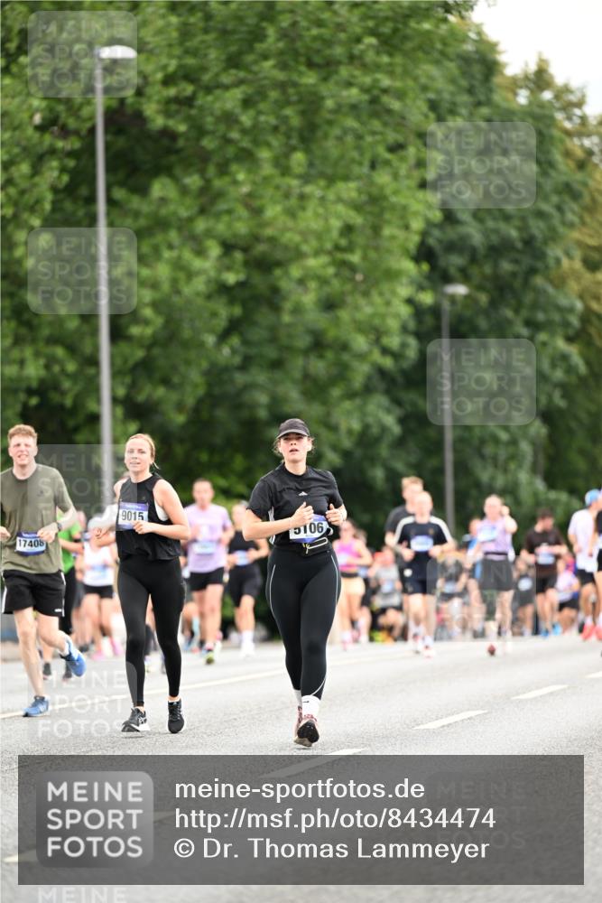 29.06.2025 - hella hamburg halbmarathon Dr. Thomas Lammeyer http://msf.ph/oto/8434474 29.06.2025 10:54:05 Kennedybrücke 1525, 1805, 2437, 2438, 2541, 2716, 2927, 2997, 3070, 3253, 4589, 5106, 5479, 5480, 5997, 6680, 6694, 6989, 7679, 9015, 9162, 9261, 10038, 10704, 10782, 11030 meine-sportfotos.de