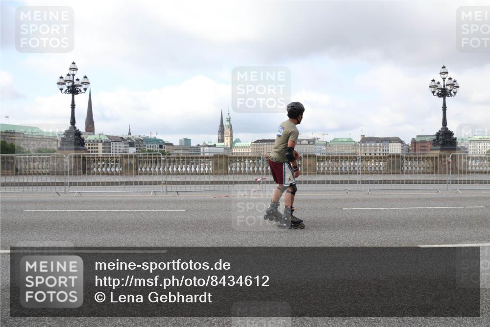 29.06.2025 - hella hamburg halbmarathon Lena Gebhardt http://msf.ph/oto/8434612 29.06.2025 09:01:23 Lombardsbrücke  meine-sportfotos.de