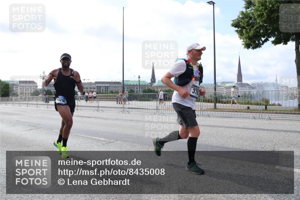 29.06.2025 - hella hamburg halbmarathon Lena Gebhardt http://msf.ph/oto/8435008 29.06.2025 10:08:55 Lombardsbrücke 78266, 376, 1147, 1188, 1427, 1838, 3762, 5347, 6100, 6590, 7453, 9718, 9951, 9958, 10035, 10092, 10819, 11067, 11496, 11657, 11780, 11967, 12144, 13174, 13592, 13593, 14736, 14902, 14965, 15584, 15586, 15592, 17347, 18266, 18505 meine-sportfotos.de