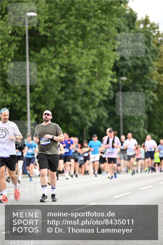 29.06.2025 - hella hamburg halbmarathon Dr. Thomas Lammeyer http://msf.ph/oto/8435011 29.06.2025 10:54:21 Kennedybrücke 1525, 2160, 2541, 2927, 3070, 3680, 3701, 3710, 4168, 4589, 5106, 5997, 6680, 6694, 6989, 7721, 7722, 7755, 8254, 9015, 9162, 9261, 9940, 10038, 10060, 10704, 11030, 11426 meine-sportfotos.de