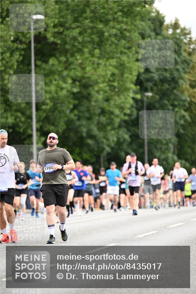 29.06.2025 - hella hamburg halbmarathon Dr. Thomas Lammeyer http://msf.ph/oto/8435017 29.06.2025 10:54:21 Kennedybrücke 1525, 2160, 2541, 2927, 3070, 3680, 3701, 3710, 4168, 4589, 5106, 5997, 6680, 6694, 6989, 7721, 7722, 7755, 8254, 9015, 9162, 9261, 9940, 10038, 10060, 10704, 11030, 11426 meine-sportfotos.de