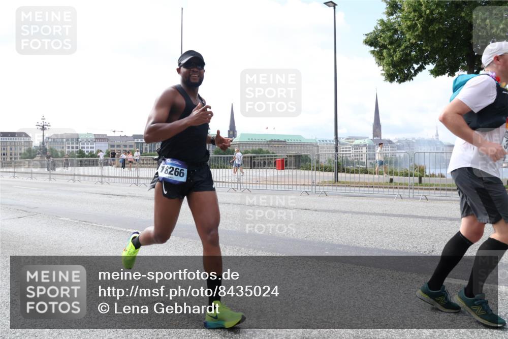 29.06.2025 - hella hamburg halbmarathon Lena Gebhardt http://msf.ph/oto/8435024 29.06.2025 10:08:56 Lombardsbrücke 18266, 1147, 1188, 1427, 1838, 3762, 5347, 6100, 6590, 7453, 9718, 9951, 9958, 10035, 10092, 10819, 11067, 11496, 11657, 11780, 11967, 12144, 13174, 13592, 13593, 14736, 14902, 14965, 15584, 15586, 15592, 17347, 18266, 18505 meine-sportfotos.de