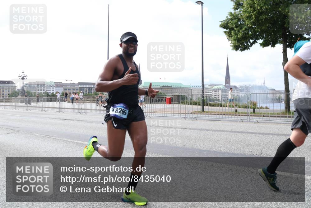 29.06.2025 - hella hamburg halbmarathon Lena Gebhardt http://msf.ph/oto/8435040 29.06.2025 10:08:56 Lombardsbrücke 18266, 1147, 1188, 1427, 1838, 3762, 5347, 6100, 6590, 7453, 9718, 9951, 9958, 10035, 10092, 10819, 11067, 11496, 11657, 11780, 11967, 12144, 13174, 13592, 13593, 14736, 14902, 14965, 15584, 15586, 15592, 17347, 18266, 18505 meine-sportfotos.de