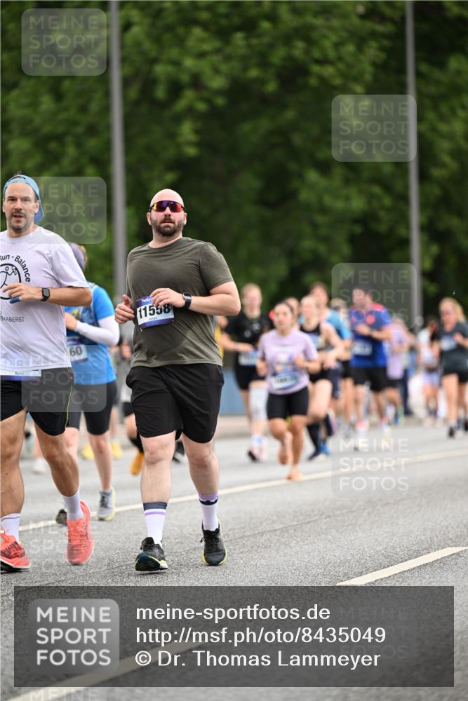 29.06.2025 - hella hamburg halbmarathon Dr. Thomas Lammeyer http://msf.ph/oto/8435049 29.06.2025 10:54:24 Kennedybrücke 1525, 2160, 2927, 3070, 3680, 3701, 3710, 4168, 4589, 5106, 5997, 6680, 6694, 6989, 7721, 7722, 7755, 8254, 9015, 9261, 9940, 10060, 10704, 11030, 11426 meine-sportfotos.de