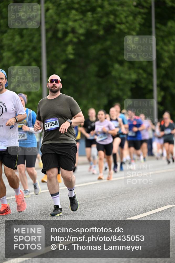 29.06.2025 - hella hamburg halbmarathon Dr. Thomas Lammeyer http://msf.ph/oto/8435053 29.06.2025 10:54:25 Kennedybrücke 1525, 2160, 2927, 3070, 3680, 3701, 3710, 4168, 4589, 5997, 6680, 6694, 6989, 7721, 7722, 7755, 8254, 9261, 9940, 10060, 10704, 11030, 11426 meine-sportfotos.de