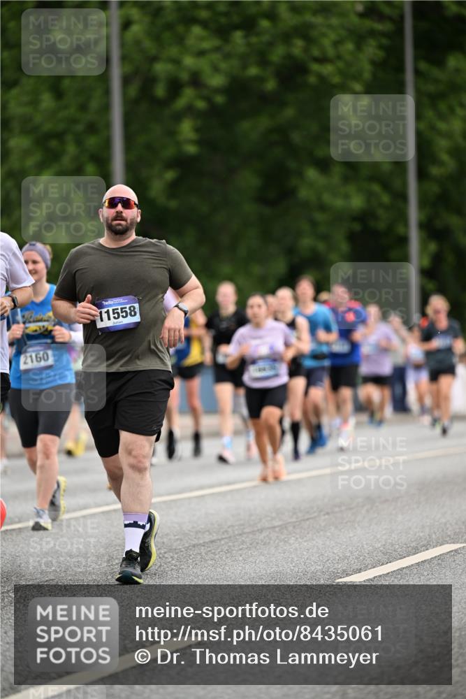 29.06.2025 - hella hamburg halbmarathon Dr. Thomas Lammeyer http://msf.ph/oto/8435061 29.06.2025 10:54:25 Kennedybrücke 1525, 2160, 2927, 3070, 3680, 3701, 3710, 4168, 4589, 5997, 6680, 6694, 6989, 7721, 7722, 7755, 8254, 9261, 9940, 10060, 10704, 11030, 11426 meine-sportfotos.de