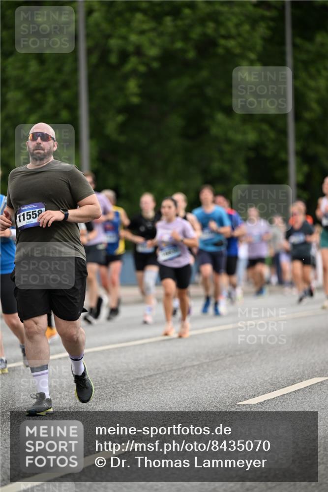 29.06.2025 - hella hamburg halbmarathon Dr. Thomas Lammeyer http://msf.ph/oto/8435070 29.06.2025 10:54:25 Kennedybrücke 1525, 2160, 2927, 3070, 3680, 3701, 3710, 4168, 4589, 5997, 6680, 6694, 6989, 7721, 7722, 7755, 8254, 9261, 9940, 10060, 10704, 11030, 11426 meine-sportfotos.de