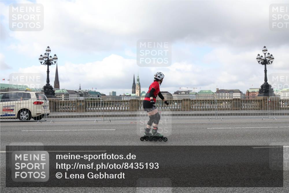 29.06.2025 - hella hamburg halbmarathon Lena Gebhardt http://msf.ph/oto/8435193 29.06.2025 09:01:37 Lombardsbrücke 211211 meine-sportfotos.de