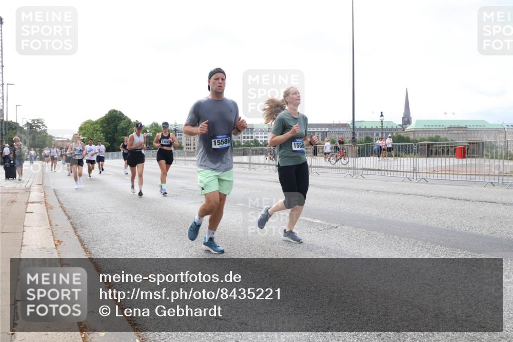 29.06.2025 - hella hamburg halbmarathon Lena Gebhardt http://msf.ph/oto/8435221 29.06.2025 10:09:03 Lombardsbrücke 13593, 15586, 1147, 1559, 1147, 1188, 1838, 2978, 3762, 5347, 5806, 6100, 6674, 7453, 9718, 9951, 9958, 10035, 10092, 10194, 10819, 11067, 11496, 11657, 11967, 12144, 12156, 13174, 13210, 13592, 13593, 13660, 14736, 15584, 15586, 15592, 17347, 18266, 18505 meine-sportfotos.de