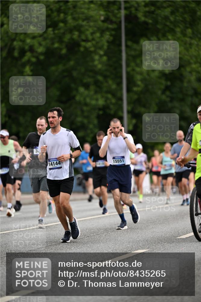 29.06.2025 - hella hamburg halbmarathon Dr. Thomas Lammeyer http://msf.ph/oto/8435265 29.06.2025 10:54:34 Kennedybrücke 1259, 1525, 1625, 2160, 3680, 3701, 3710, 4168, 4870, 5119, 5552, 6015, 6989, 7721, 7722, 7755, 8254, 8299, 9261, 9940, 10033, 10060, 11426 meine-sportfotos.de