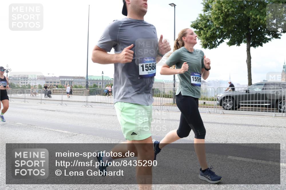 29.06.2025 - hella hamburg halbmarathon Lena Gebhardt http://msf.ph/oto/8435290 29.06.2025 10:09:04 Lombardsbrücke 13593, 15586, 1559, 1147, 1188, 1838, 2978, 3762, 5347, 5806, 5885, 6100, 6674, 7187, 7453, 9718, 9951, 9958, 10035, 10194, 10819, 11067, 11496, 11657, 11967, 12144, 12156, 13174, 13210, 13592, 13593, 13660, 14736, 15584, 15586, 15592, 17347, 18266, 18505, 18727 meine-sportfotos.de