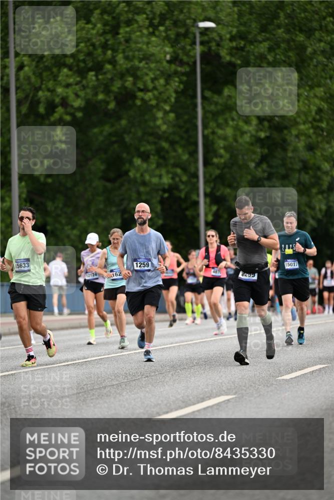 29.06.2025 - hella hamburg halbmarathon Dr. Thomas Lammeyer http://msf.ph/oto/8435330 29.06.2025 10:54:39 Kennedybrücke 1259, 1511, 1625, 2047, 2160, 3680, 3701, 3710, 4168, 4642, 4870, 5119, 5552, 6015, 7721, 7722, 7755, 8299, 9940, 10033, 11426 meine-sportfotos.de