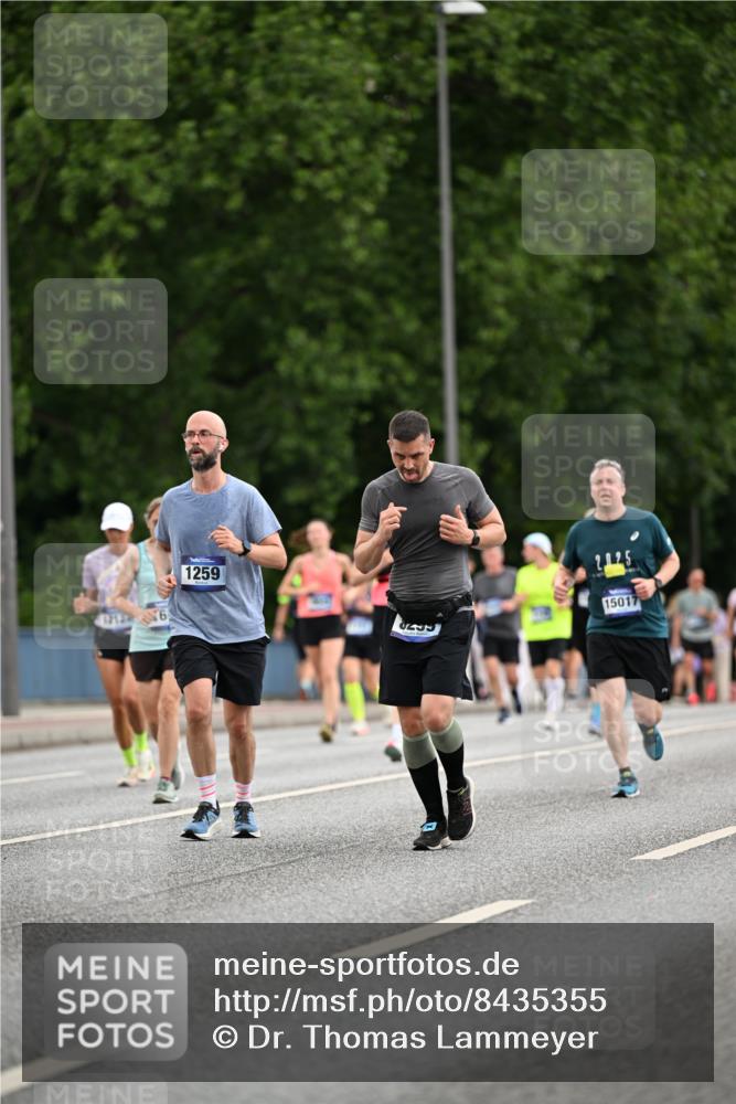 29.06.2025 - hella hamburg halbmarathon Dr. Thomas Lammeyer http://msf.ph/oto/8435355 29.06.2025 10:54:40 Kennedybrücke 1259, 1487, 1511, 1625, 2047, 2160, 3680, 3701, 3710, 4168, 4642, 4870, 5119, 5552, 6015, 7721, 7722, 7755, 8299, 9940, 10033, 11426 meine-sportfotos.de